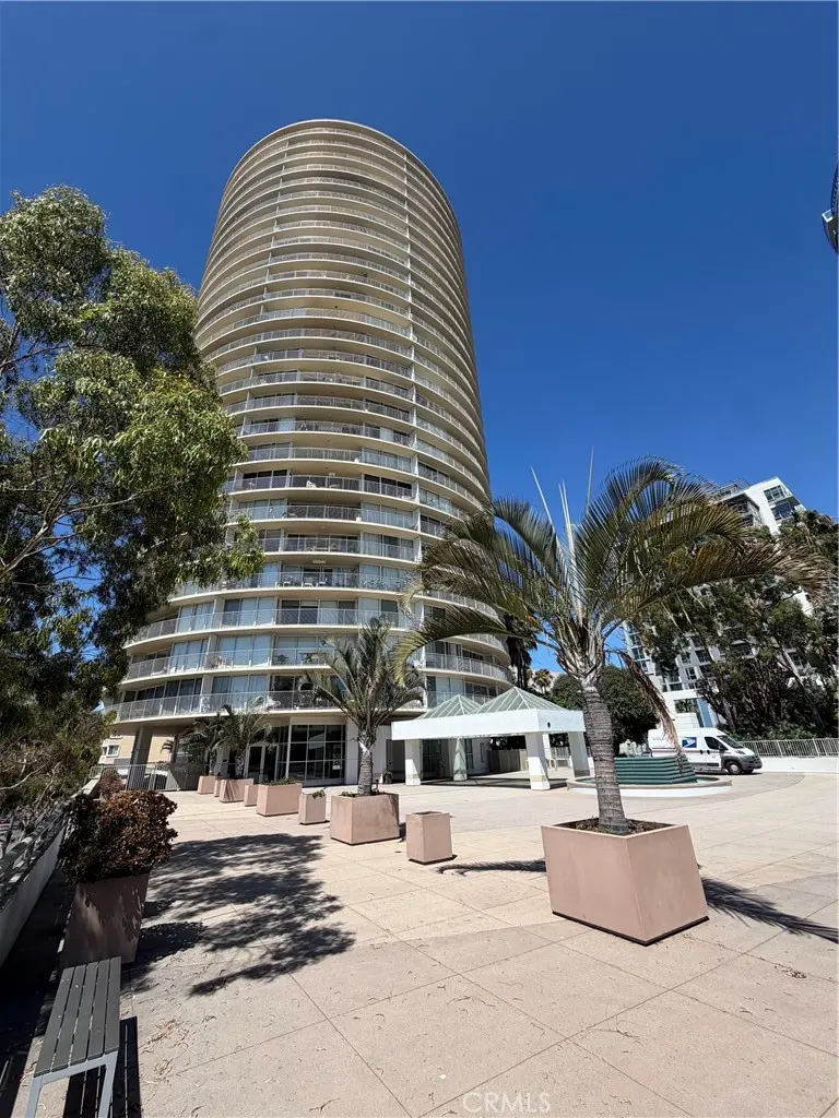 Condominium for sale at 700 E Ocean 808, Long Beach, CA featuring 3 beds and 2 baths