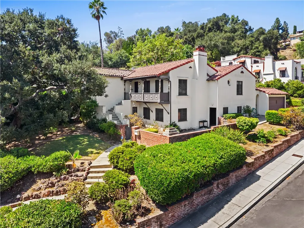 Single Family Residence for sale at 4691 College View, Los Angeles, CA featuring 3 beds and 2 baths