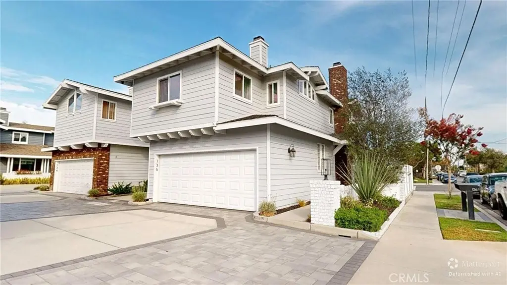 Single Family Residence for rent at 136 23rd, Costa Mesa, CA featuring 3 beds and 4 baths