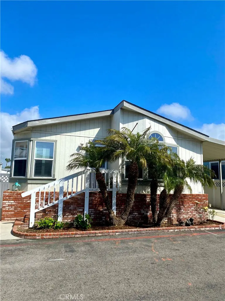 20701 Beach Boulevard 107, Huntington Beach, CA — listing photo 1