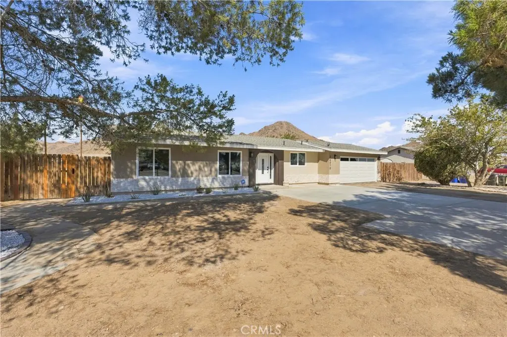 16070 Winnebago, Apple Valley, CA — listing photo 1