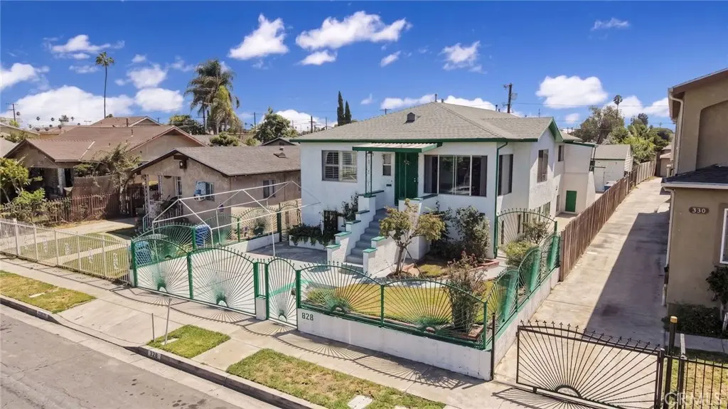 Triplex for sale at 828 W 73rd Street, Los Angeles, CA