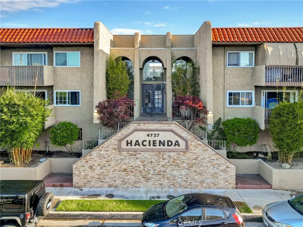 Residential Lease for rent at 4727 W 147th Street 109, Lawndale, Los Angeles County, CA featuring 2 beds and 2 baths