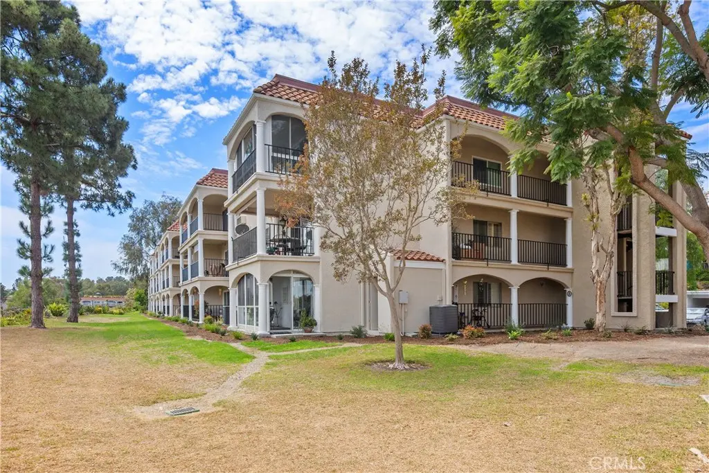 4014 Calle Sonora Oeste 2A, Laguna Woods, CA — listing photo 1