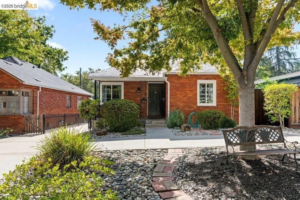 Single Family Residence for sale at 2214 U ST, Sacramento, CA featuring 3 beds and 3 baths