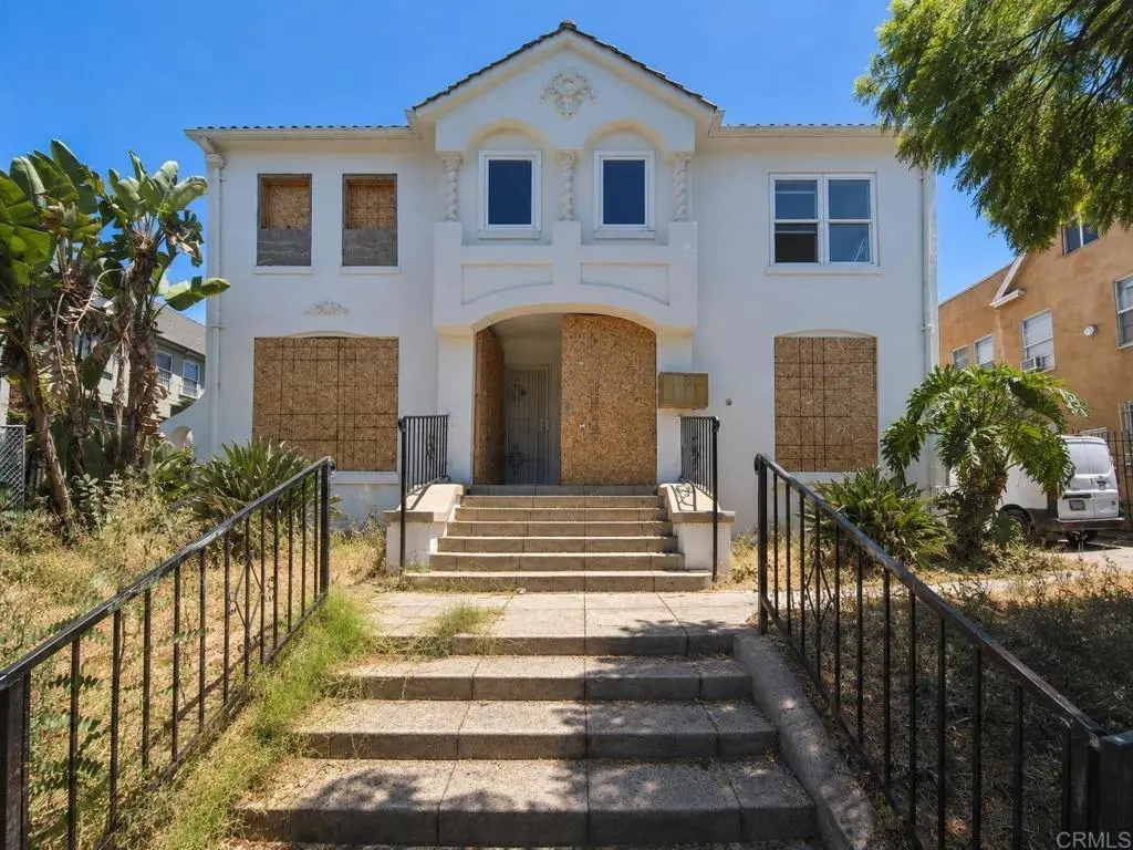 Quadruplex for sale at 144 S Kenmore Avenue, Los Angeles, CA featuring 11 beds and 8 baths