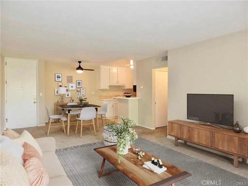 Residential Lease for rent at 448 N Bellflower Boulevard 319, Long Beach, Los Angeles County, CA featuring 1 bed and 1 bath