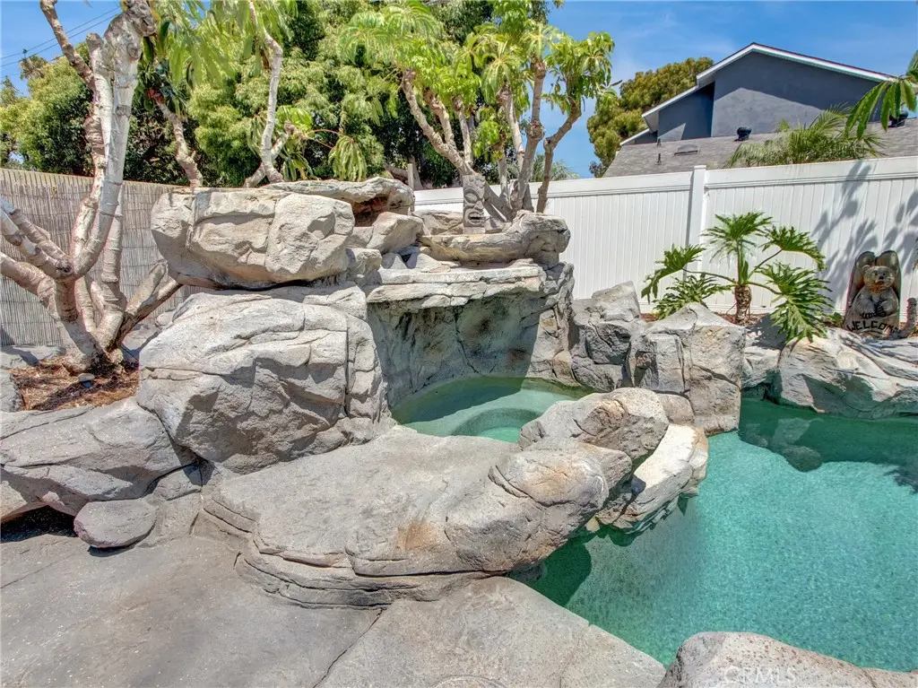 6241 Mar Vista Drive, Huntington Beach, CA — listing photo 1