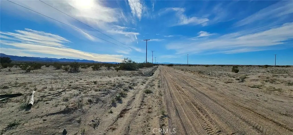 800 Mesa Dr., 29 Palms, CA — listing photo 1