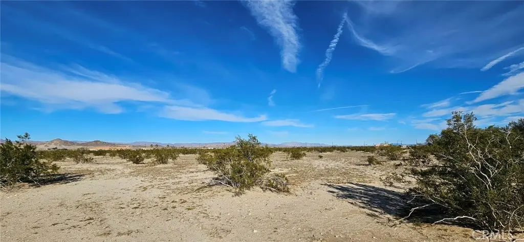 800 Desert Queen, 29 Palms, CA — listing photo 1