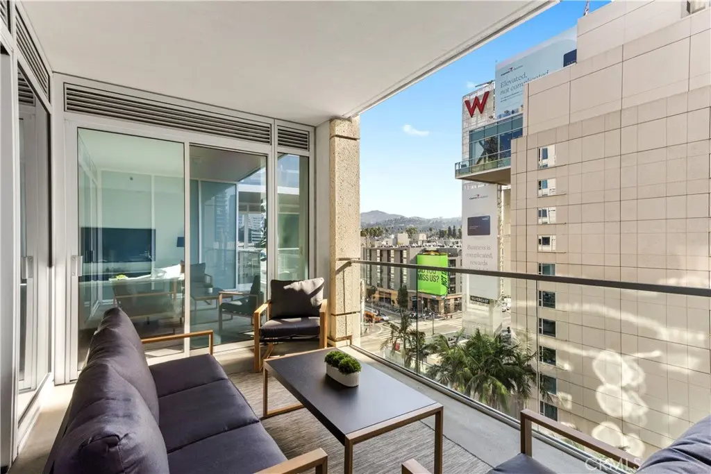 Condominium for sale at 6250 Hollywood Blvd 8D, Los Angeles, CA featuring 2 beds and 2 baths