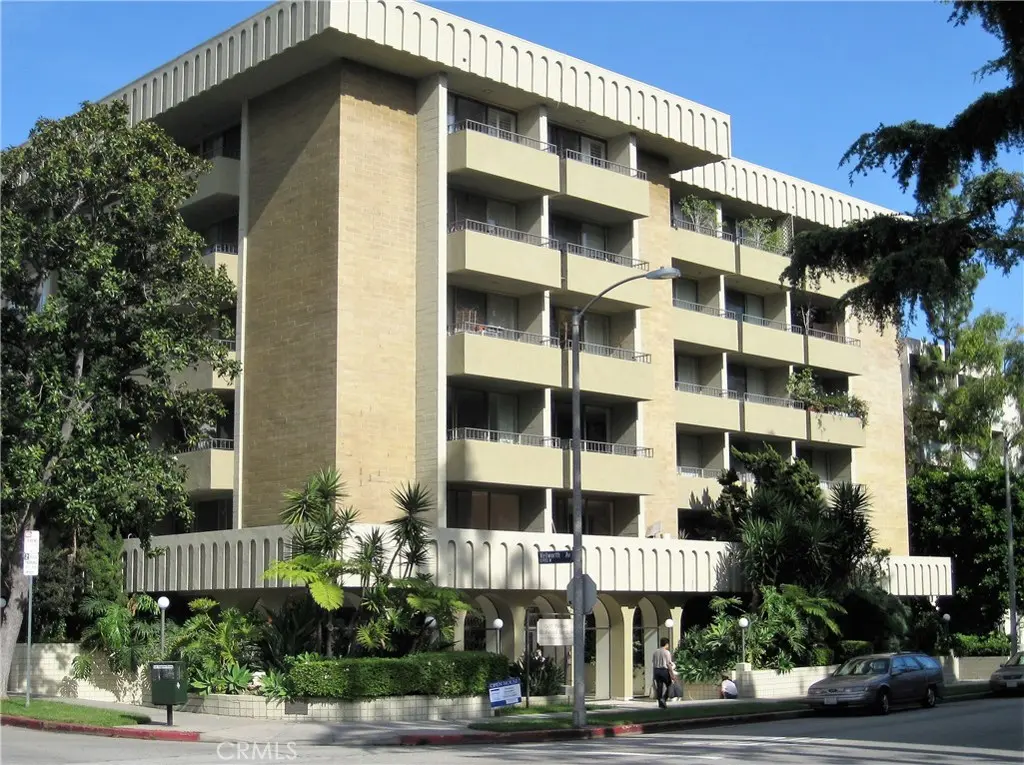 Condominium for rent at 1300 Midvale Avenue 211, Los Angeles, CA featuring 2 beds and 2 baths