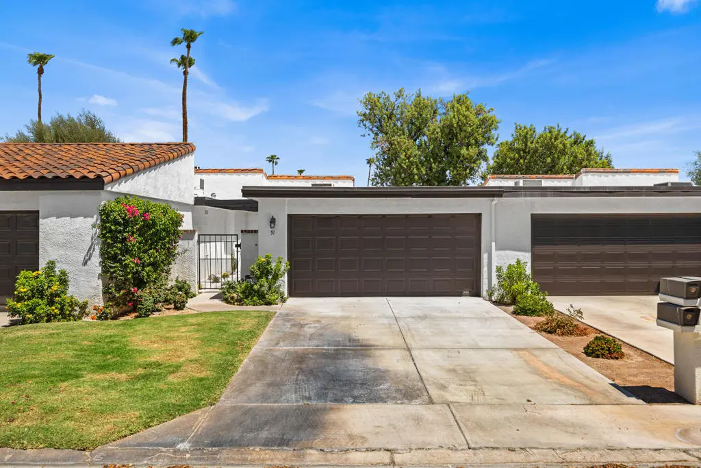 Condominium for sale at 91 Calle Encinitas, Rancho Mirage, CA featuring 2 beds and 2 baths