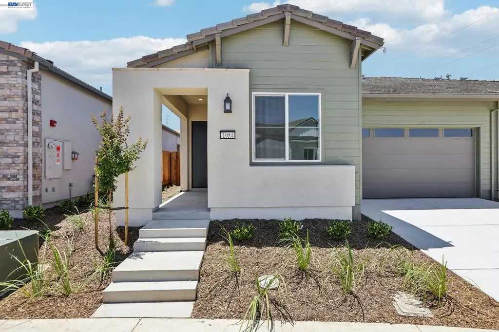 Single Family Residence for sale at 1054 Riverbend Drive, Brentwood, CA featuring 2 beds and 2 baths