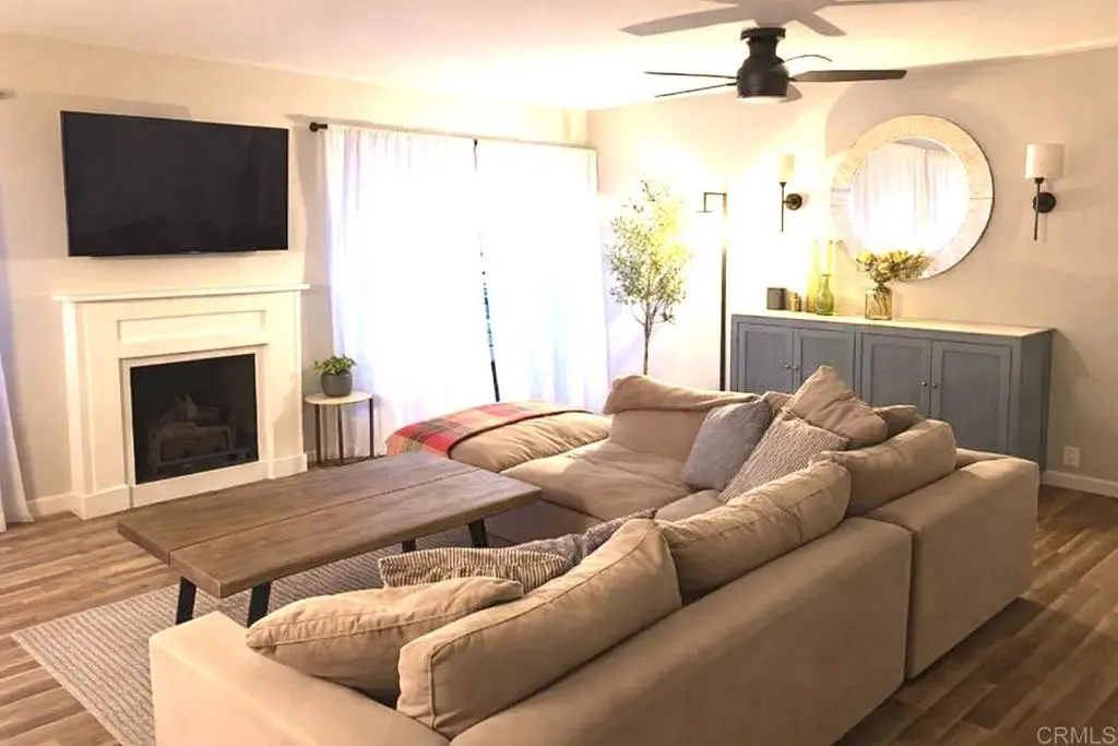 Residential Lease for rent at 2537 Navarra Drive B11, Carlsbad, San Diego County, CA featuring 4 beds and 3 baths