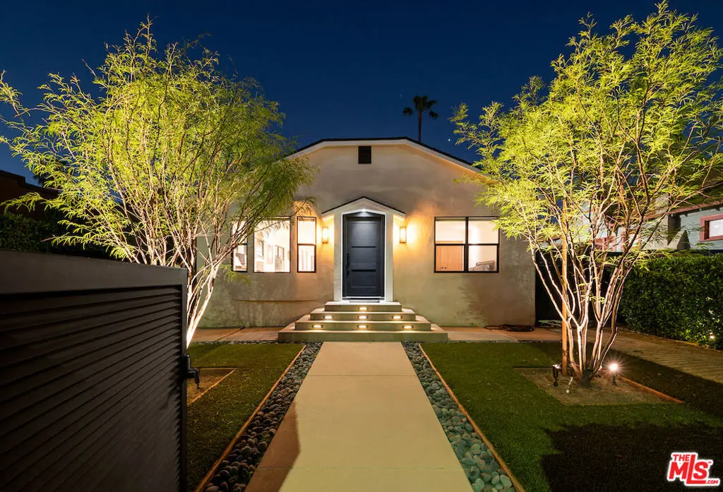 Single Family Residence for rent at 5319 West Boulevard, Los Angeles, CA featuring 3 beds and 2 baths