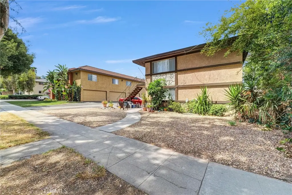 Apartment for sale at 712 S Howard, Corona, CA