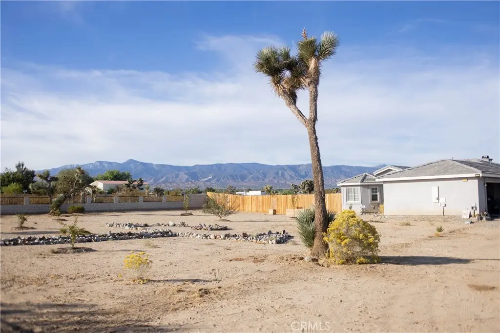 12072 Pacific, Phelan, CA — listing photo 1