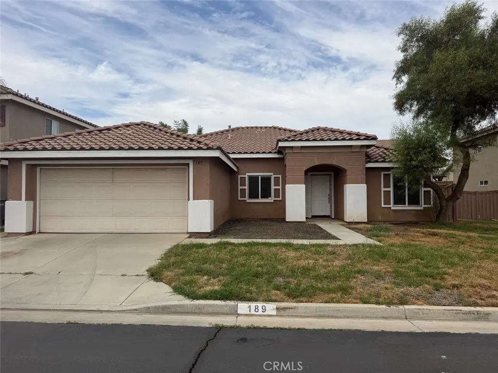 Single Family Residence for sale at 189 Ropango, Hemet, CA featuring 3 beds and 2 baths