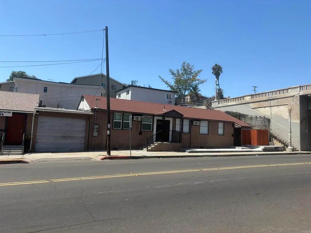 Apartment for rent at 532 28th, San Diego, CA featuring 2 beds and 1 bath