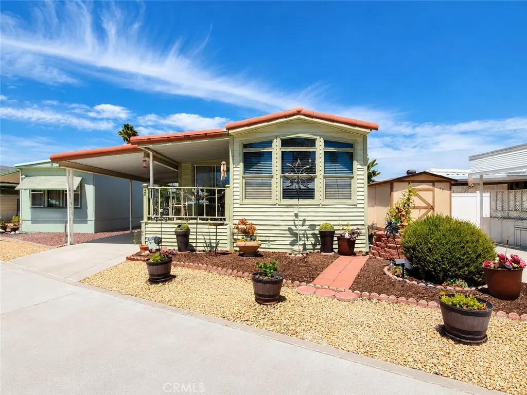 1295 S Cawston 38, Hemet, CA — listing photo 1