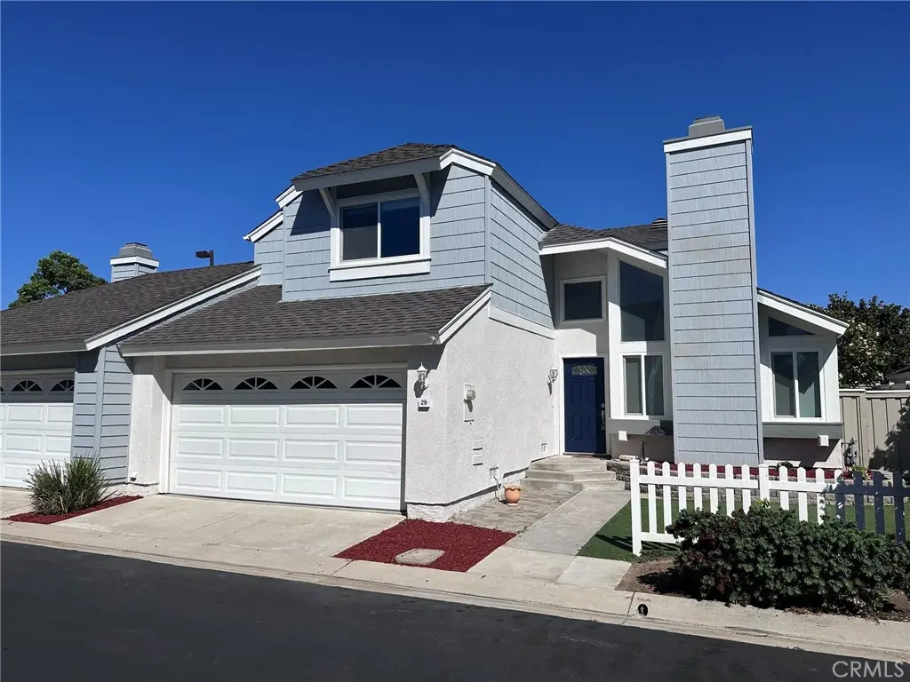 Residential Lease for rent at 29 Wintermist, Irvine, Orange County, CA featuring 3 beds and 3 baths