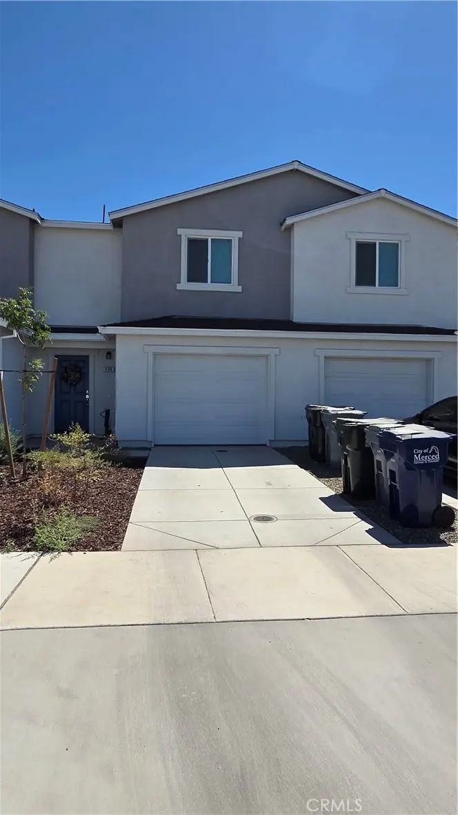 Townhouse for sale at 134 Wonderland Trail Lane, Merced, CA featuring 2 beds and 3 baths