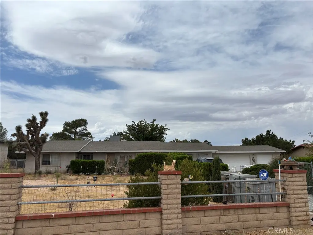 7596 Farmdale, Hesperia, CA — listing photo 1