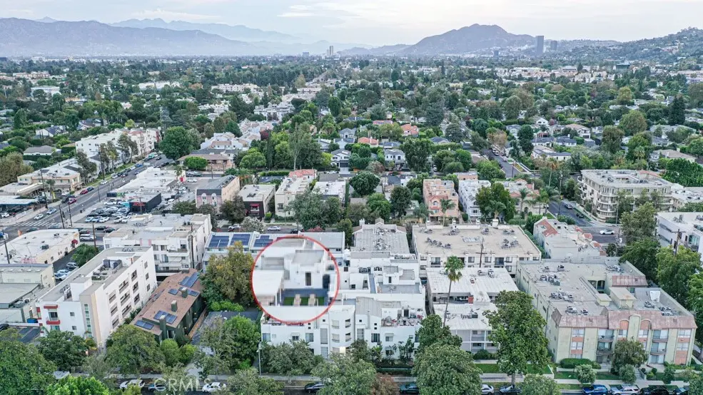 4326 Babcock 305, Studio City, CA — listing photo 1