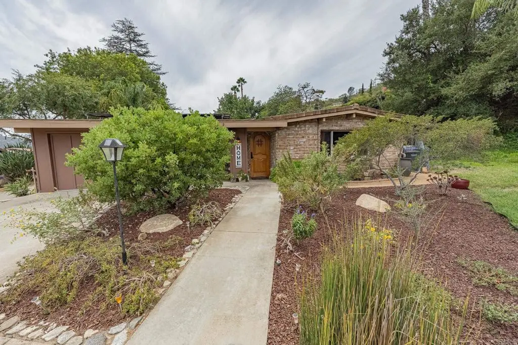 4719 Via Inca, Fallbrook, CA — listing photo 1