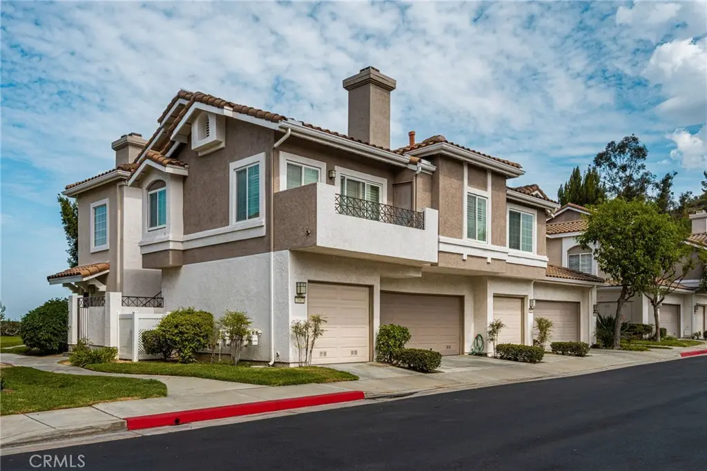1045 S Daybreak Court, Anaheim Hills, CA — listing photo 1
