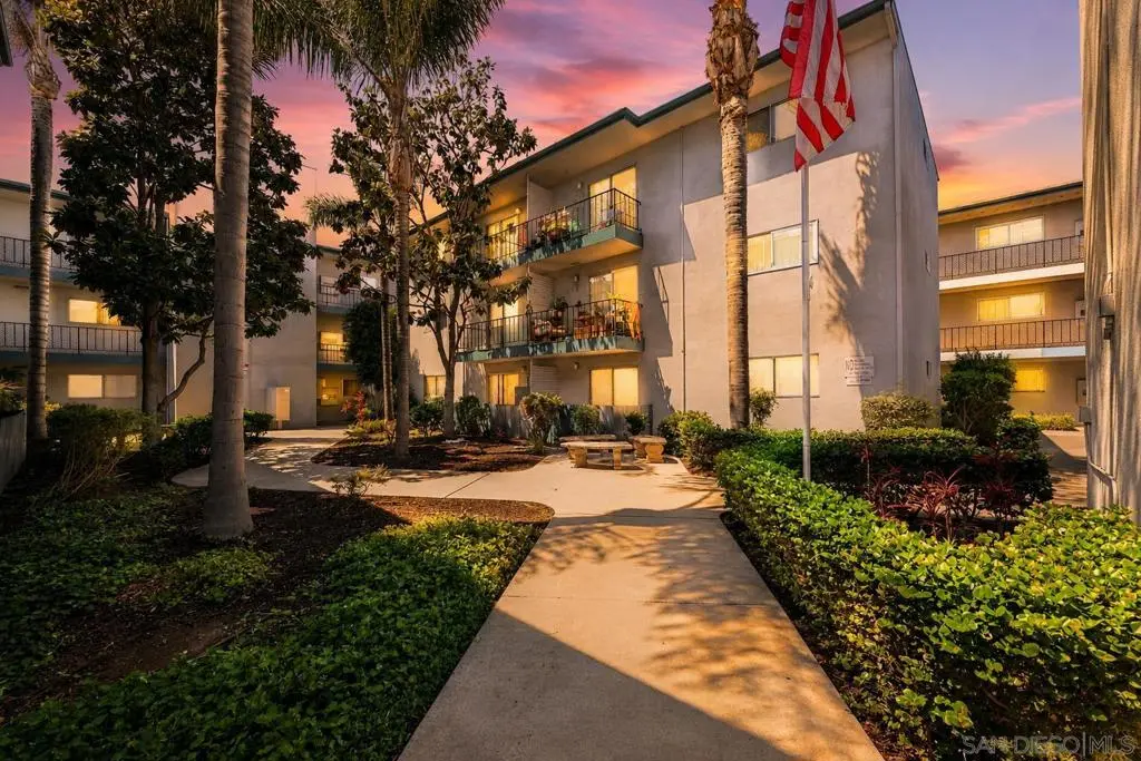 Condominium for sale at 4875 Cole St 61, San Diego, CA featuring 2 beds and 2 baths