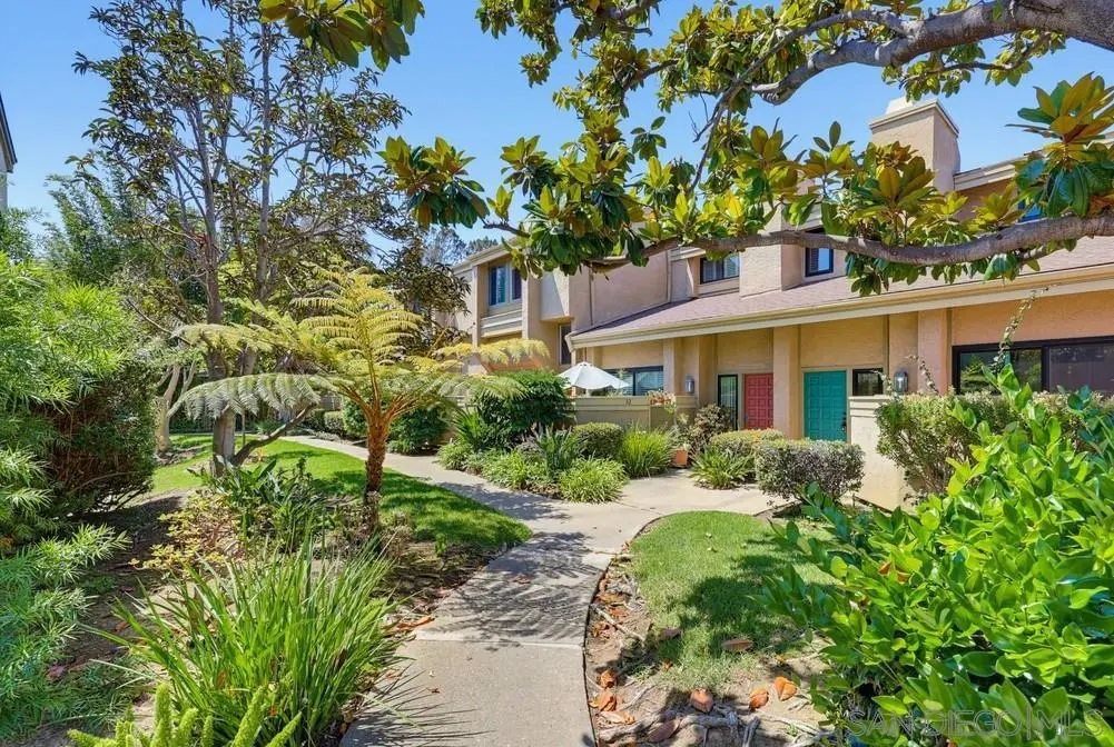 3249 Caminito Eastbluff 31, La Jolla, CA — listing photo 1