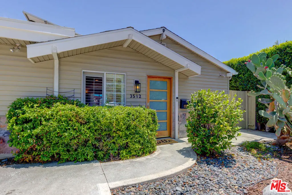 Single Family Residence for sale at 3512 Greenwood Avenue, Los Angeles, CA featuring 4 beds and 3 baths