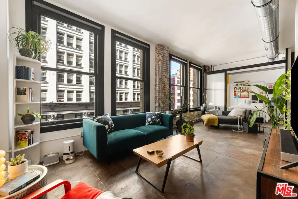 Condominium for sale at 215 W 7th Street 407, Los Angeles, CA featuring 1 bed and 1 bath