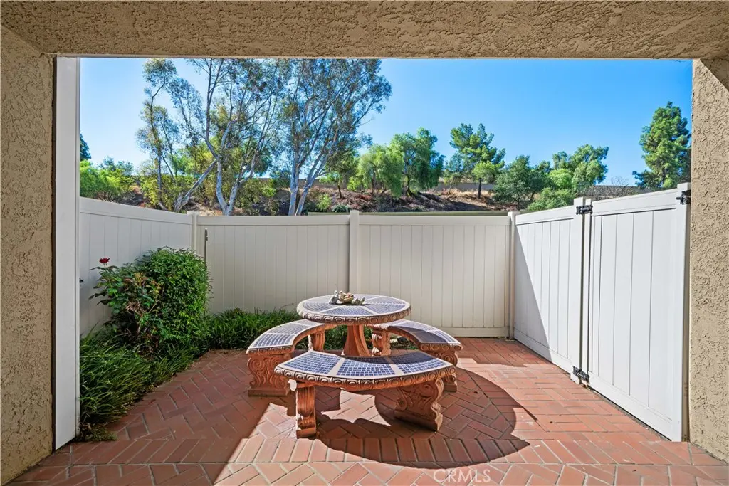 23 Country Mile Road, Pomona, CA — listing photo 1