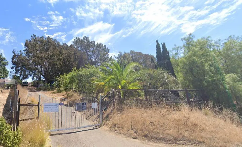 Single Family Residence for sale at 480 Rancho Vista, Vista, CA featuring 3 beds and 2 baths