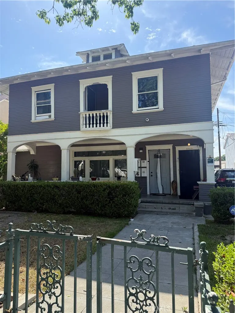 1102 French, Santa Ana, CA — listing photo 1