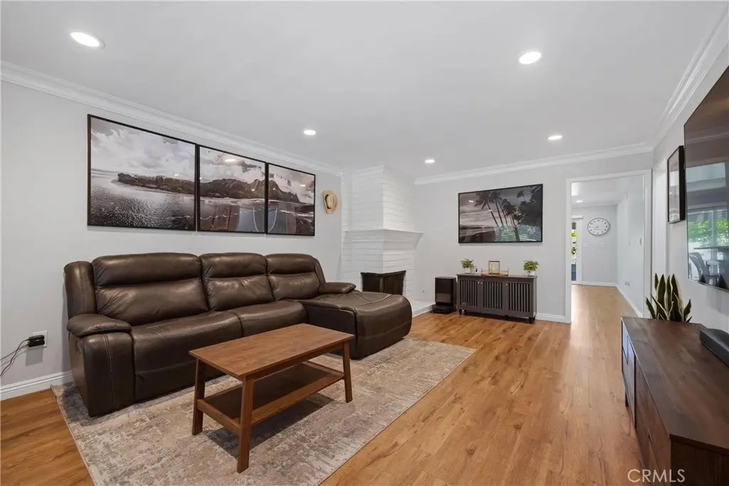 3131 Laurel Avenue 9, Fullerton, CA — listing photo 1