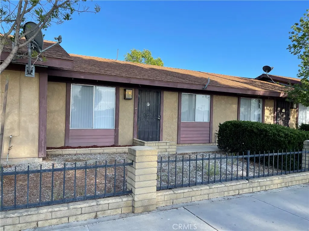Apartment for rent at 507 Montecito Avenue B, Hemet, CA featuring 2 beds and 2 baths