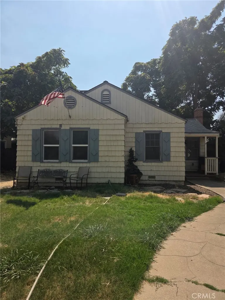 52 W 25th, Merced, CA — listing photo 1