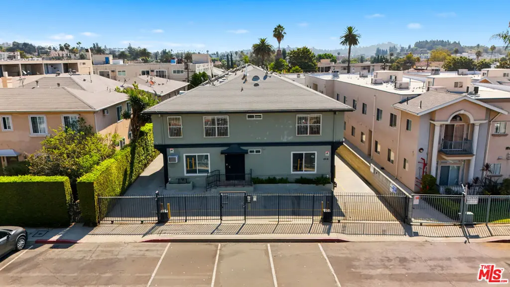 1818 N Kingsley Drive 17, Los Angeles, CA — listing photo 1