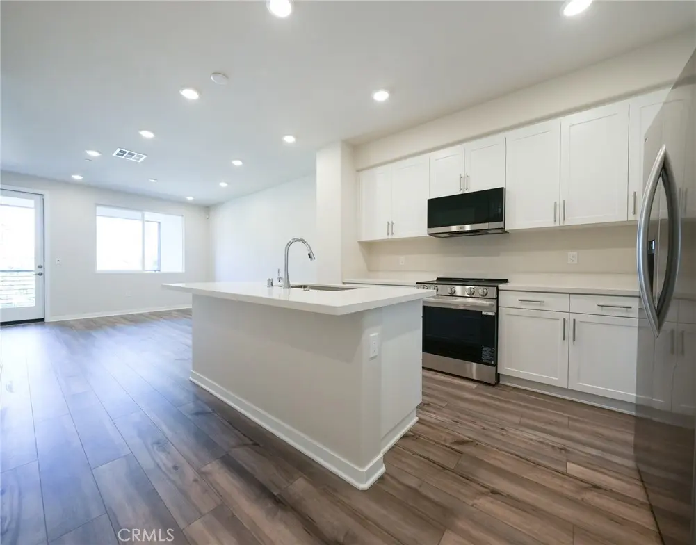 Residential Lease for rent at 9561 Hannah Way, Riverside, Riverside County, CA featuring 4 beds and 4 baths
