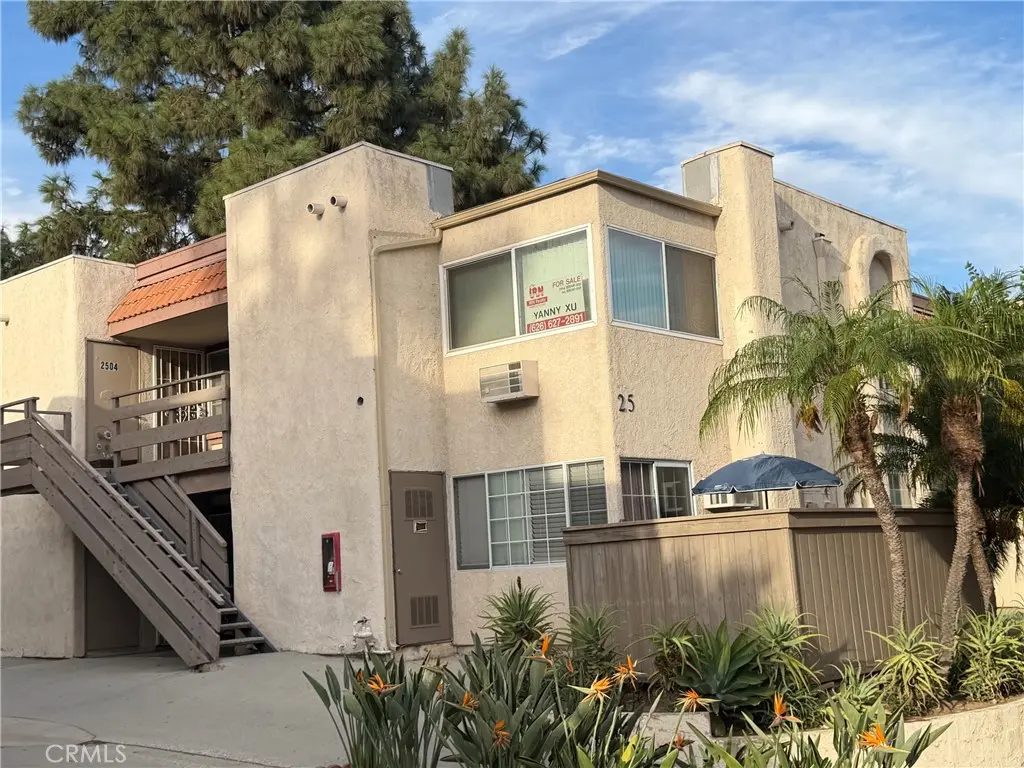 Condominium for sale at 212 S Kraemer 2502, Placentia, CA featuring 2 beds and 1 bath