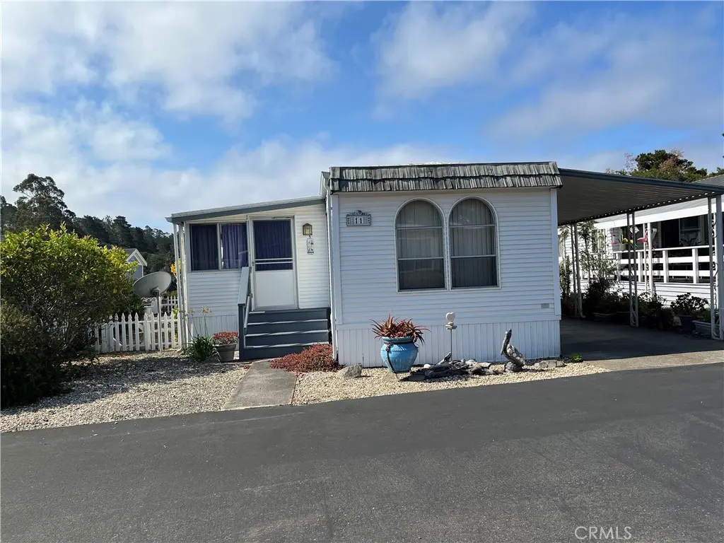 1226 Main Street 11, Cambria, CA — listing photo 1