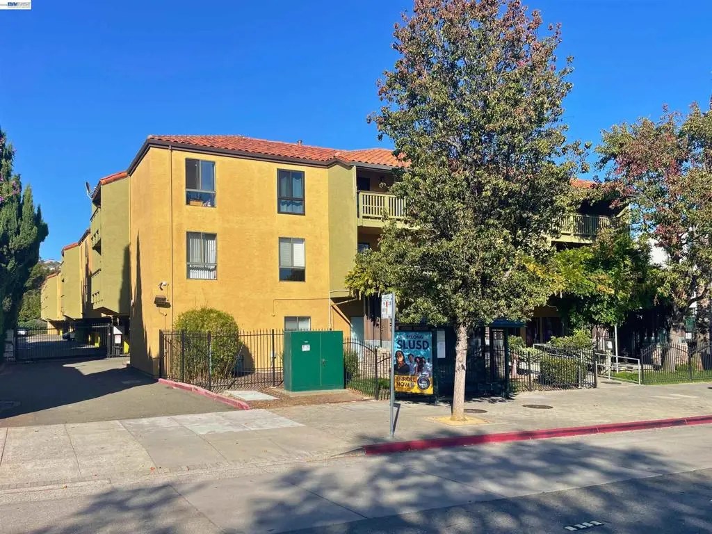 Condominium for sale at 16006 E.14th Street 204, San Leandro, CA featuring 2 beds and 2 baths