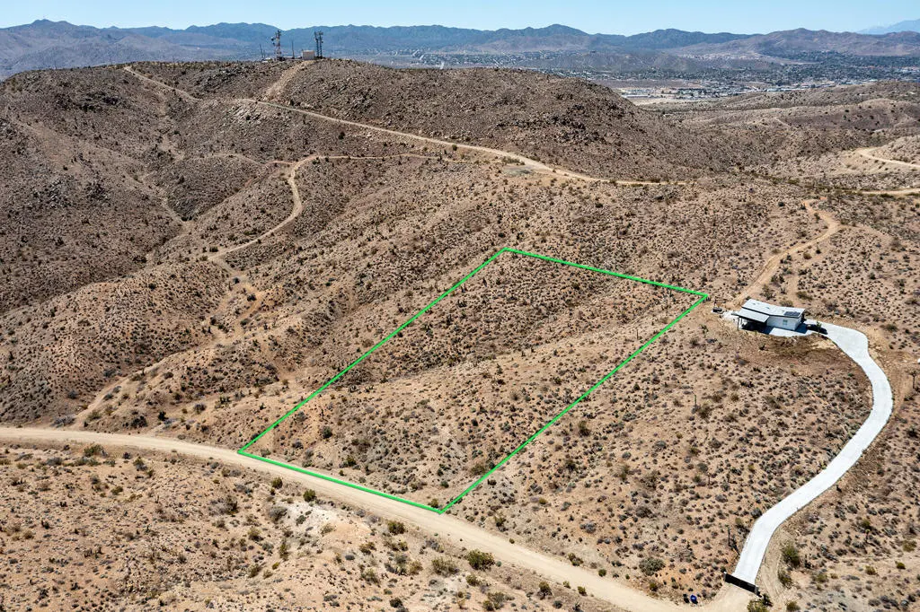 58365 Cereus Avenue, Yucca Valley, CA — listing photo 1