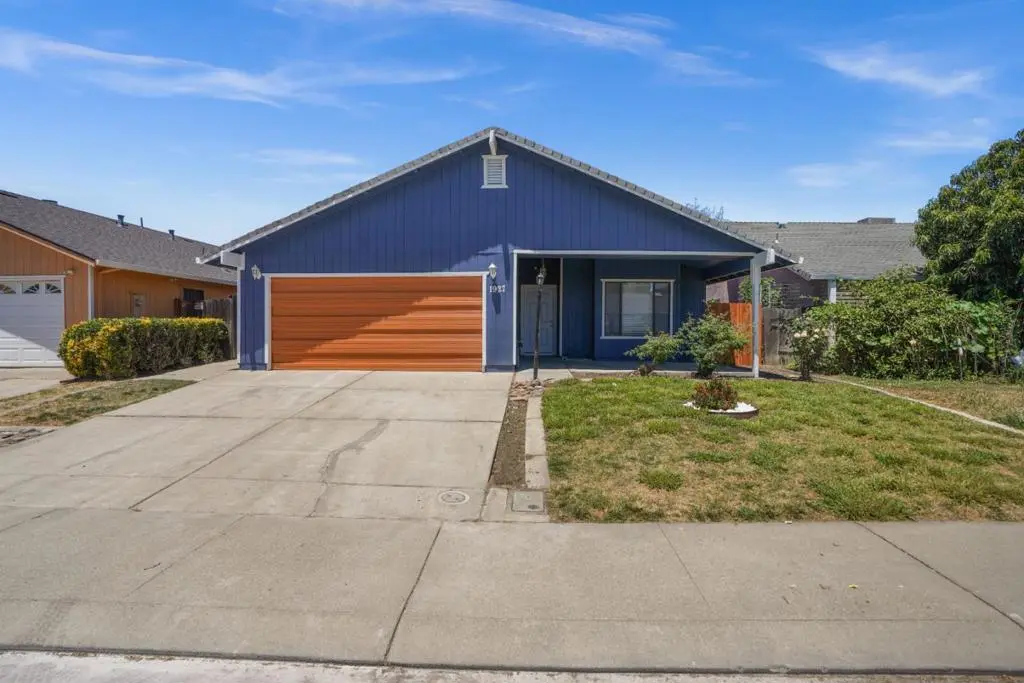 Single Family Residence for sale at 1927 Montauban Court, Stockton, CA featuring 3 beds and 2 baths
