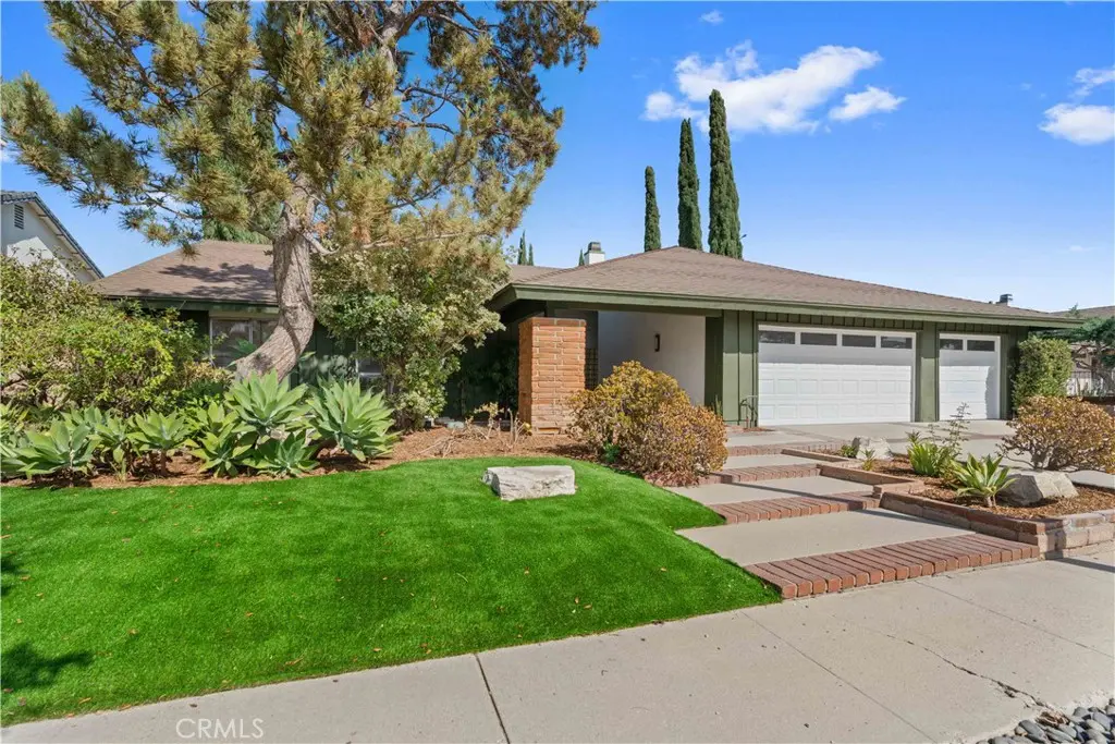 3070 Springfield, Simi Valley, CA — listing photo 1