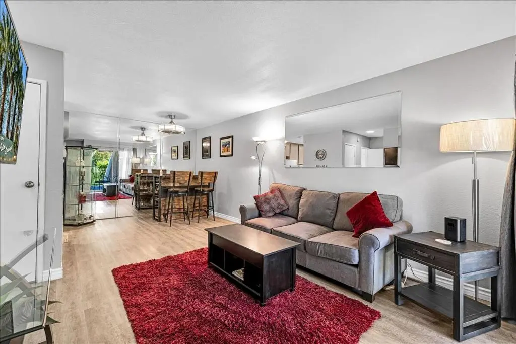 2860 N Los Felices Road 101, Palm Springs, CA — listing photo 1